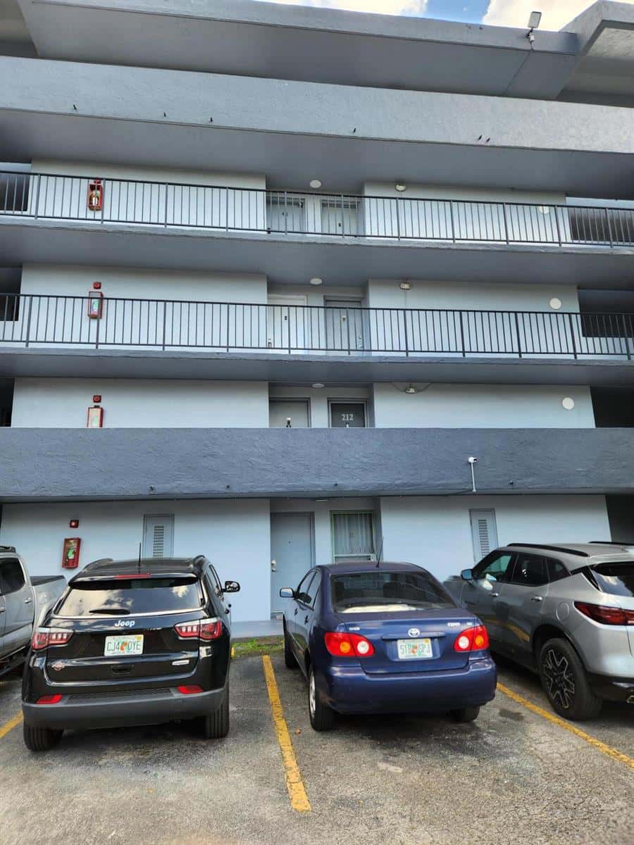 210 Fontainebleau Boulevard # 311, Miami FL 33172