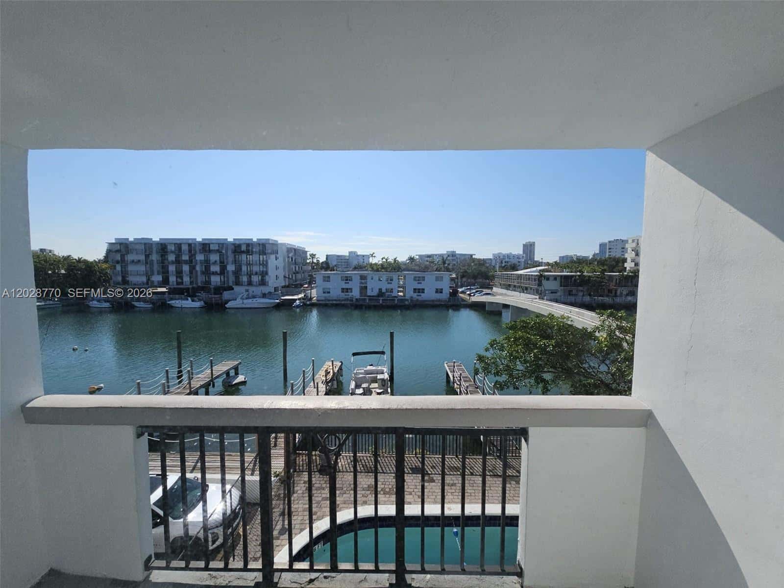 8101 Crespi Blvd # 304, Miami Beach FL 33141