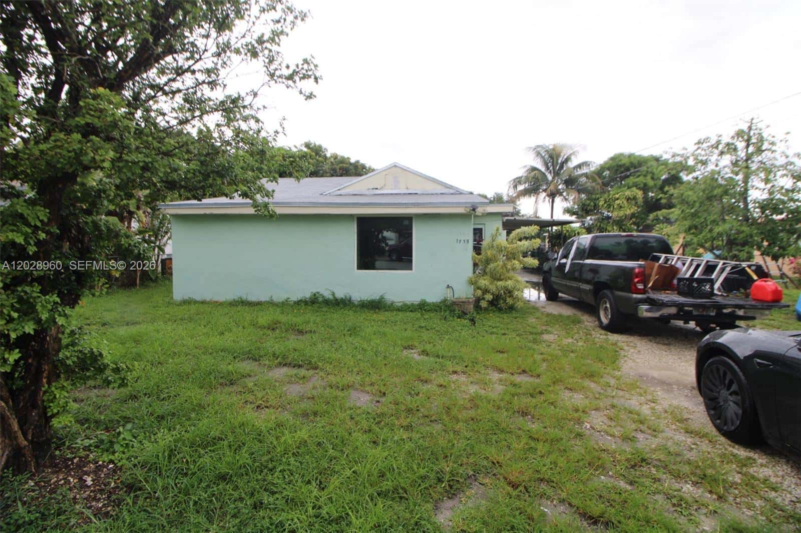 1741 NW 92nd St, Miami FL 33147