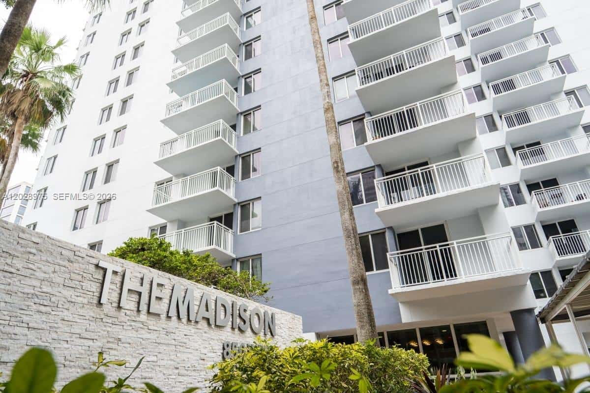 800 N Miami Ave # 906, Miami FL 33136
