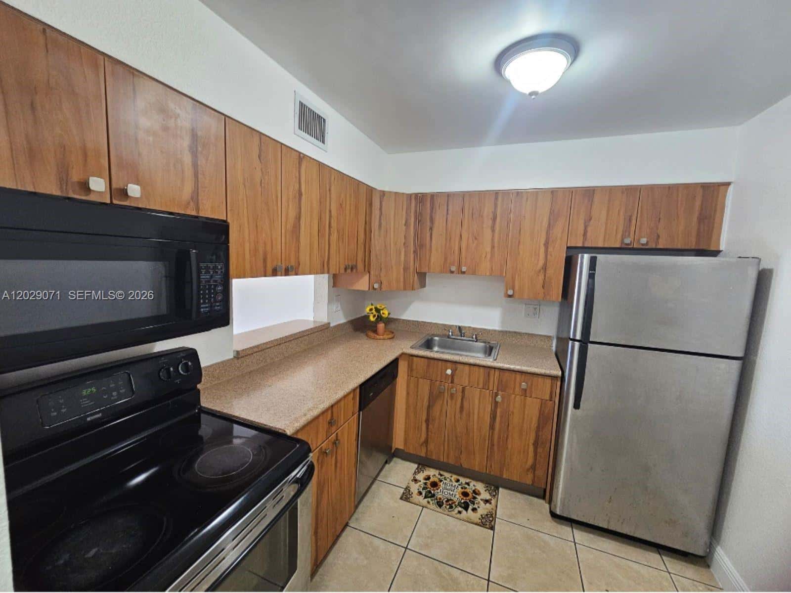 5241 Geneva Way # 202, Doral FL 33166