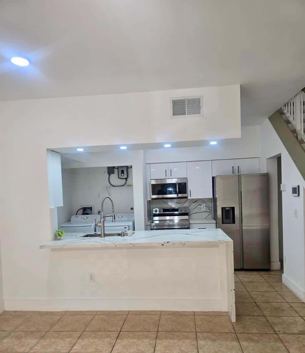 18338 NW 68th Avenue # B, Hialeah FL 33015