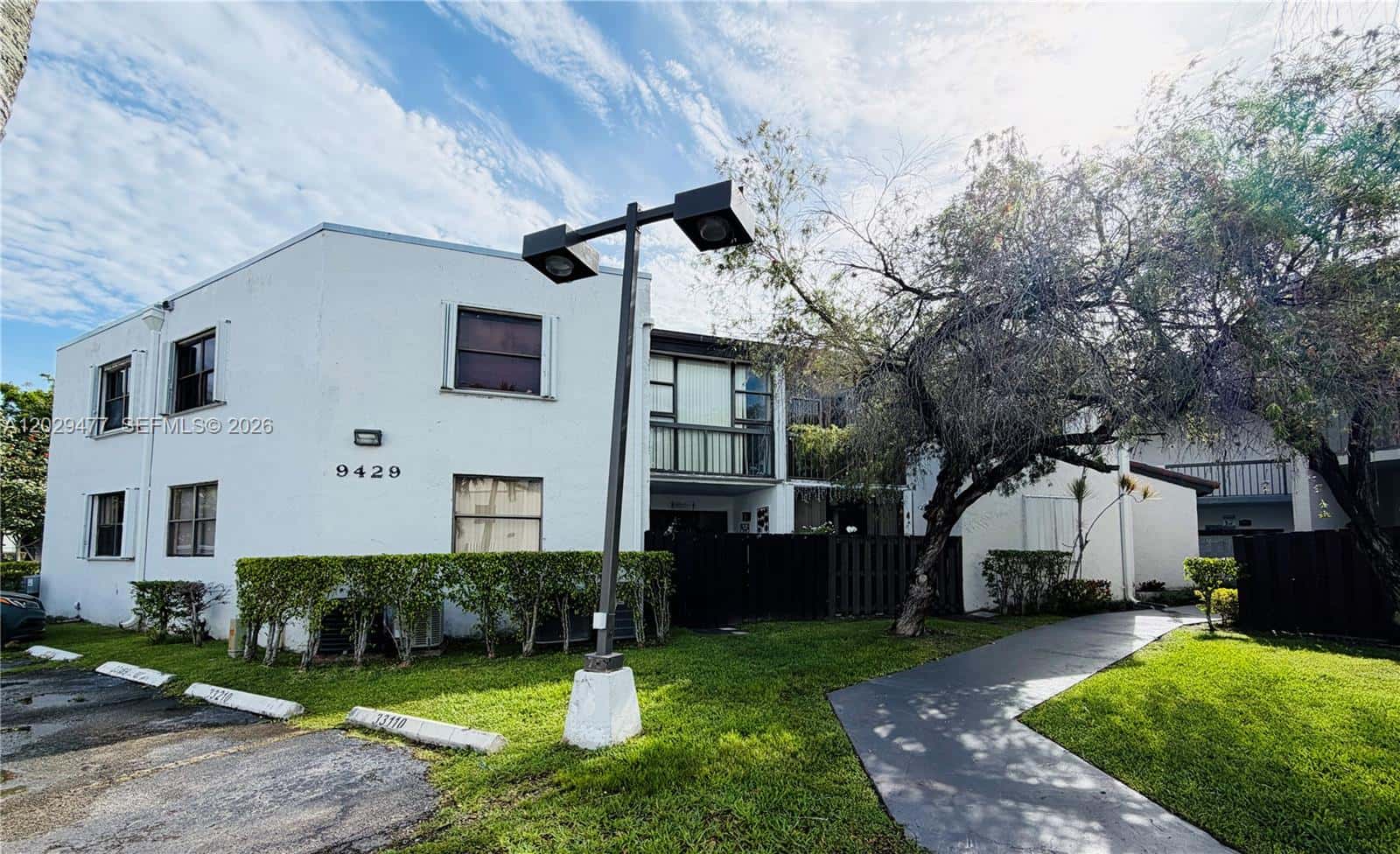 9429 Fontainebleau Blvd # 33, Miami FL 33172