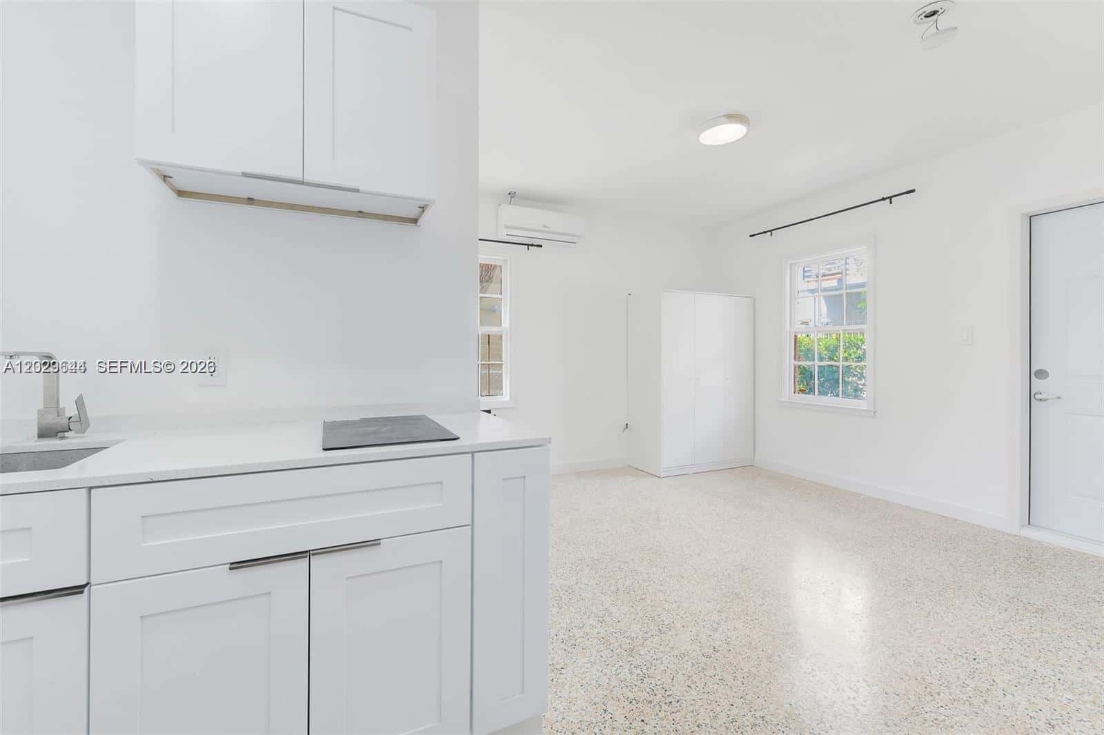 415 75th St # 4A, Miami Beach FL 33141