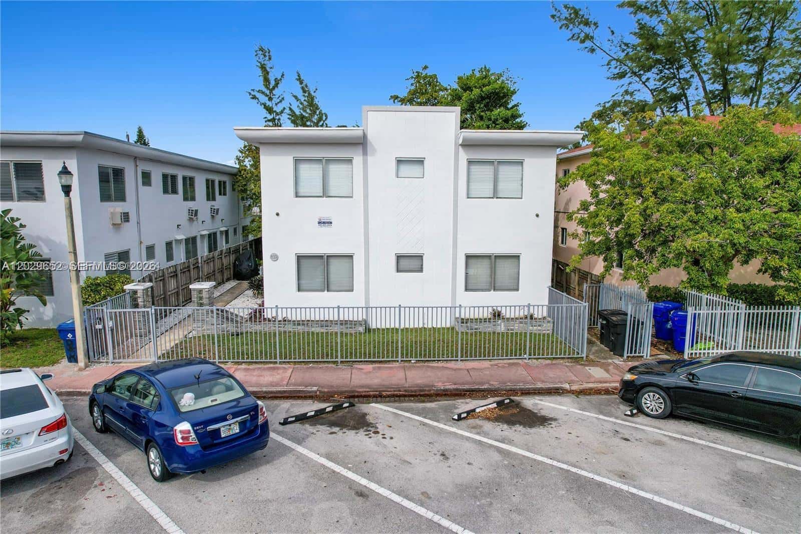 855 80th St # 4, Miami Beach FL 33141
