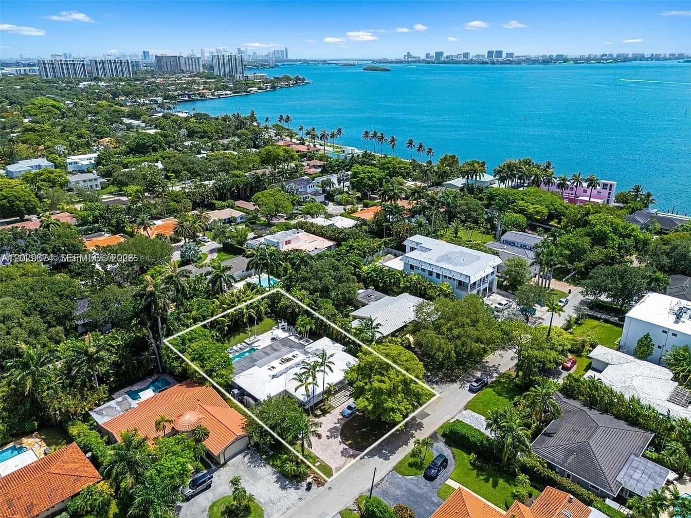 1255 NE 93rd St, Miami Shores FL 33138