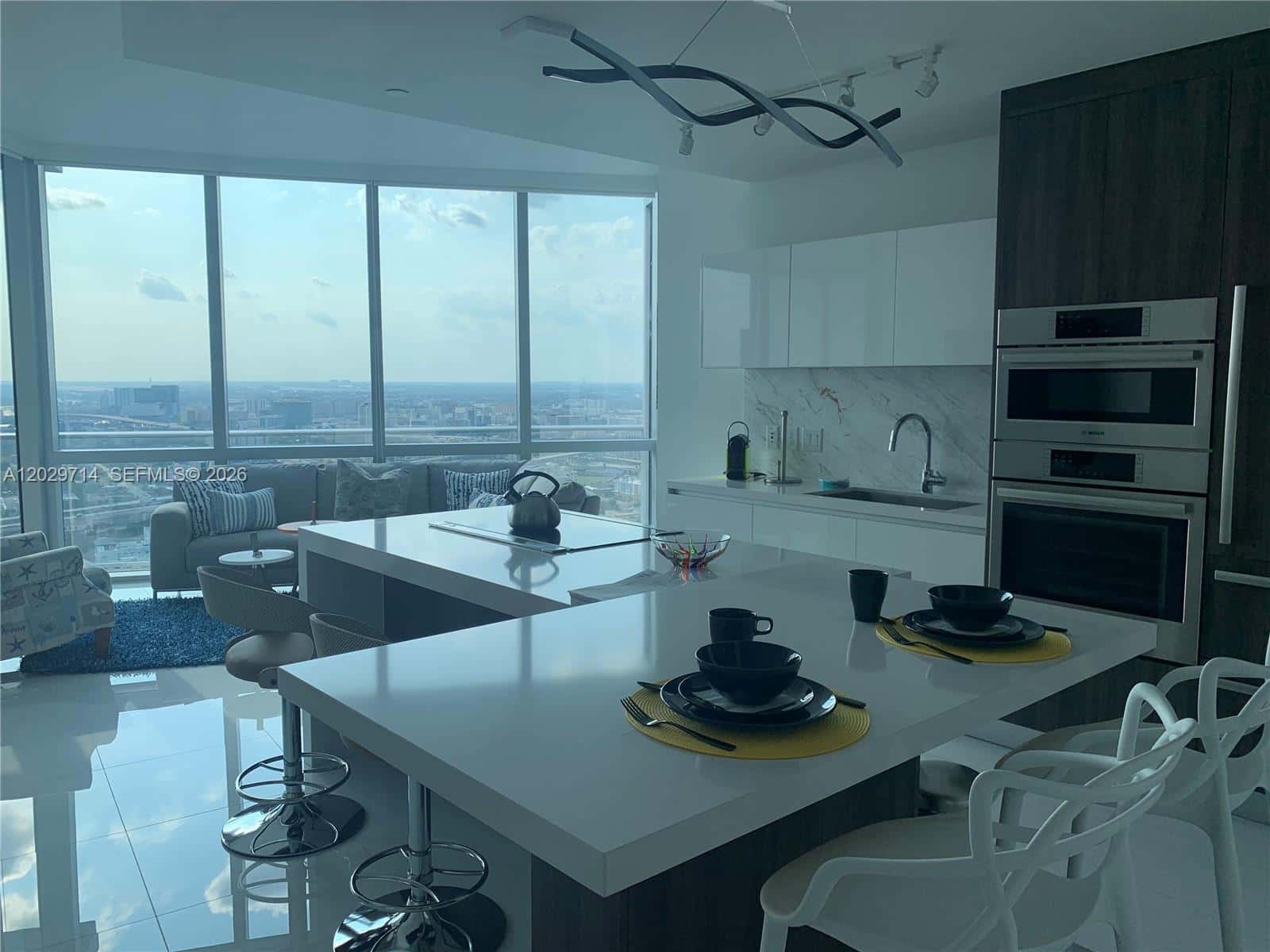 851 NE 1st Ave # 3404, Miami FL 33132