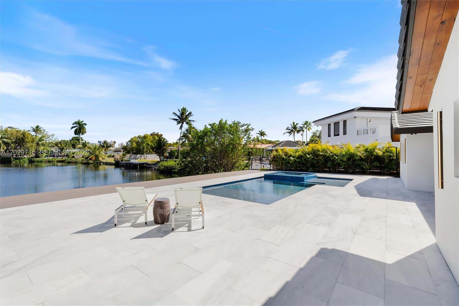 19721 NE 23rd Ave # 19721, Miami FL 33180