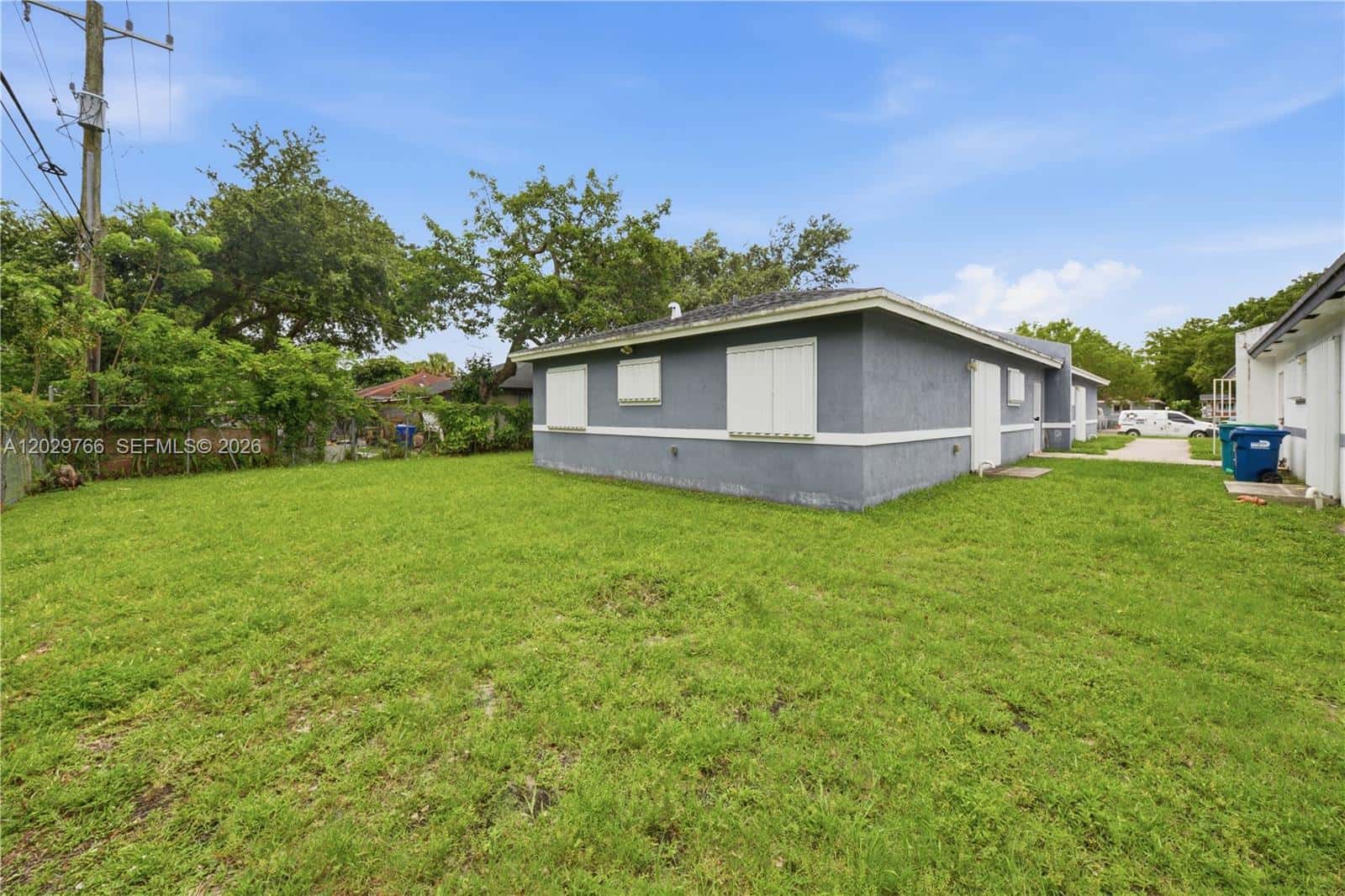 2249/2251 NW 66th St, Miami FL 33147
