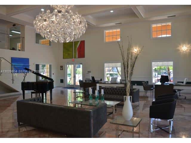 9619 Fontainebleau Blvd # 419, Miami FL 33172