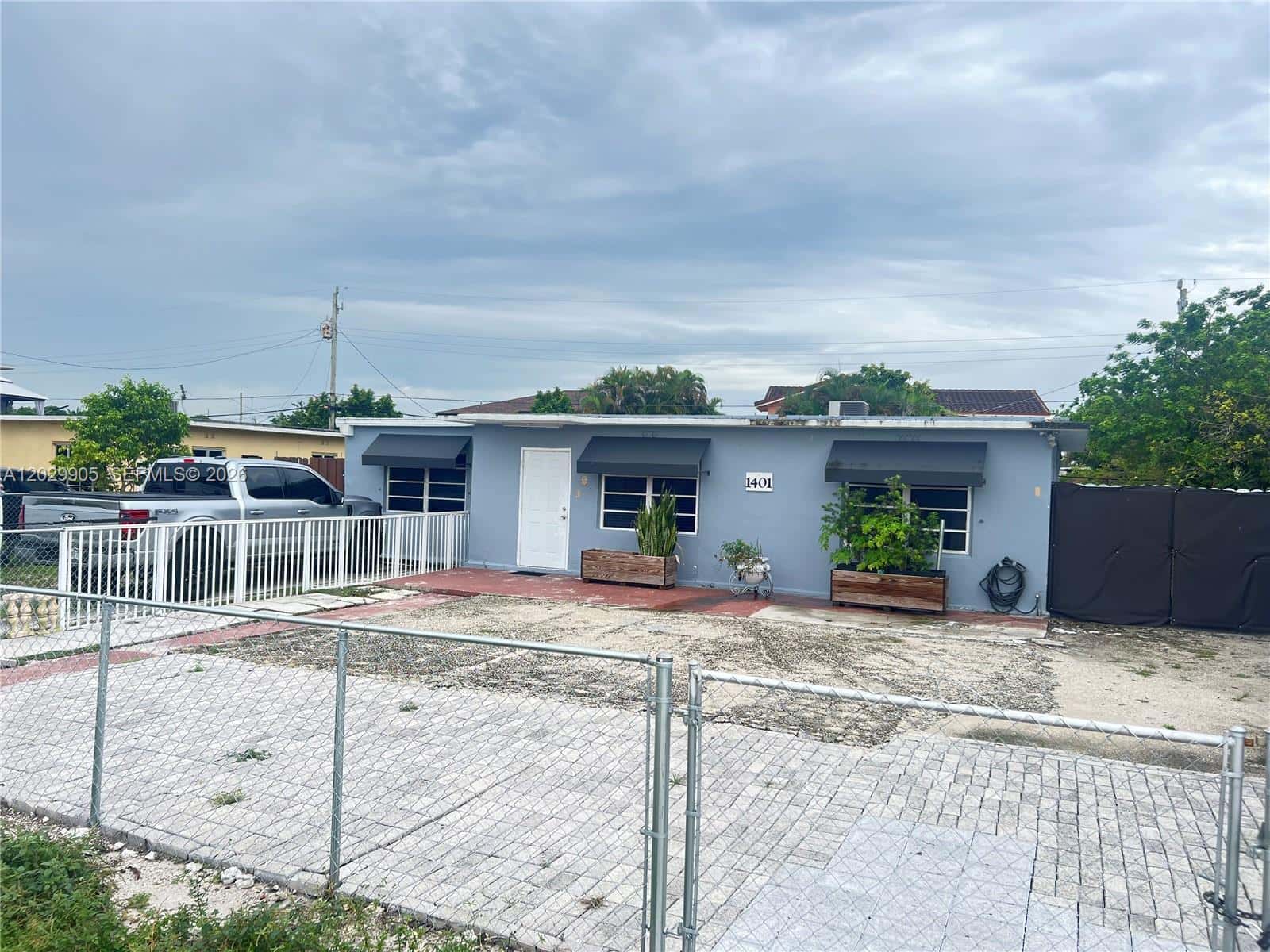 1401 E 8th Ave, Hialeah FL 33010