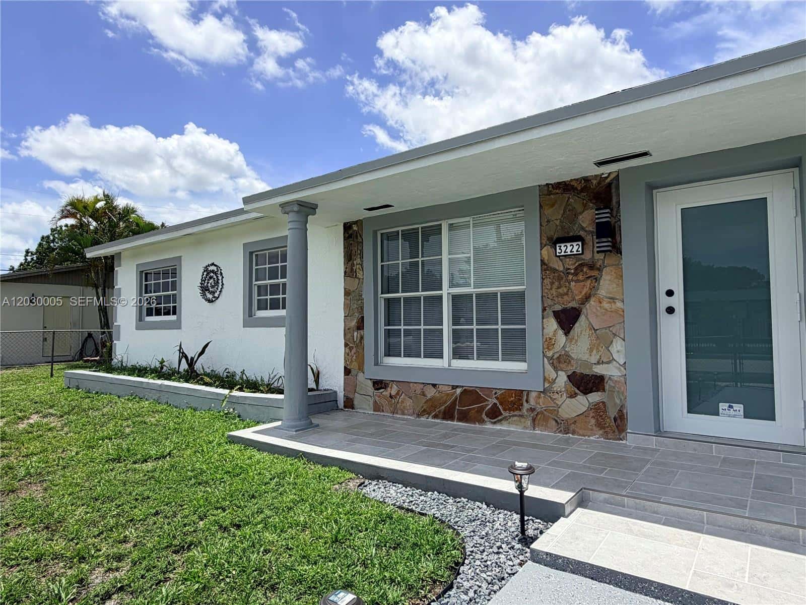 3222 NW 182nd St, Miami Gardens FL 33056