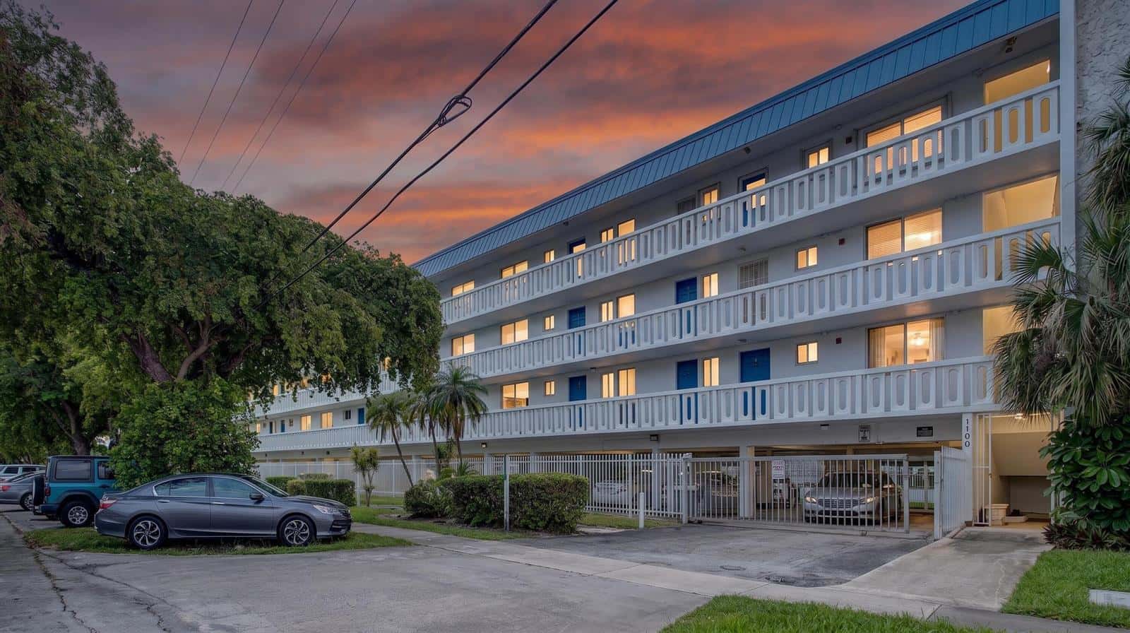 1100 NE 191st Street # 44, Miami FL 33179
