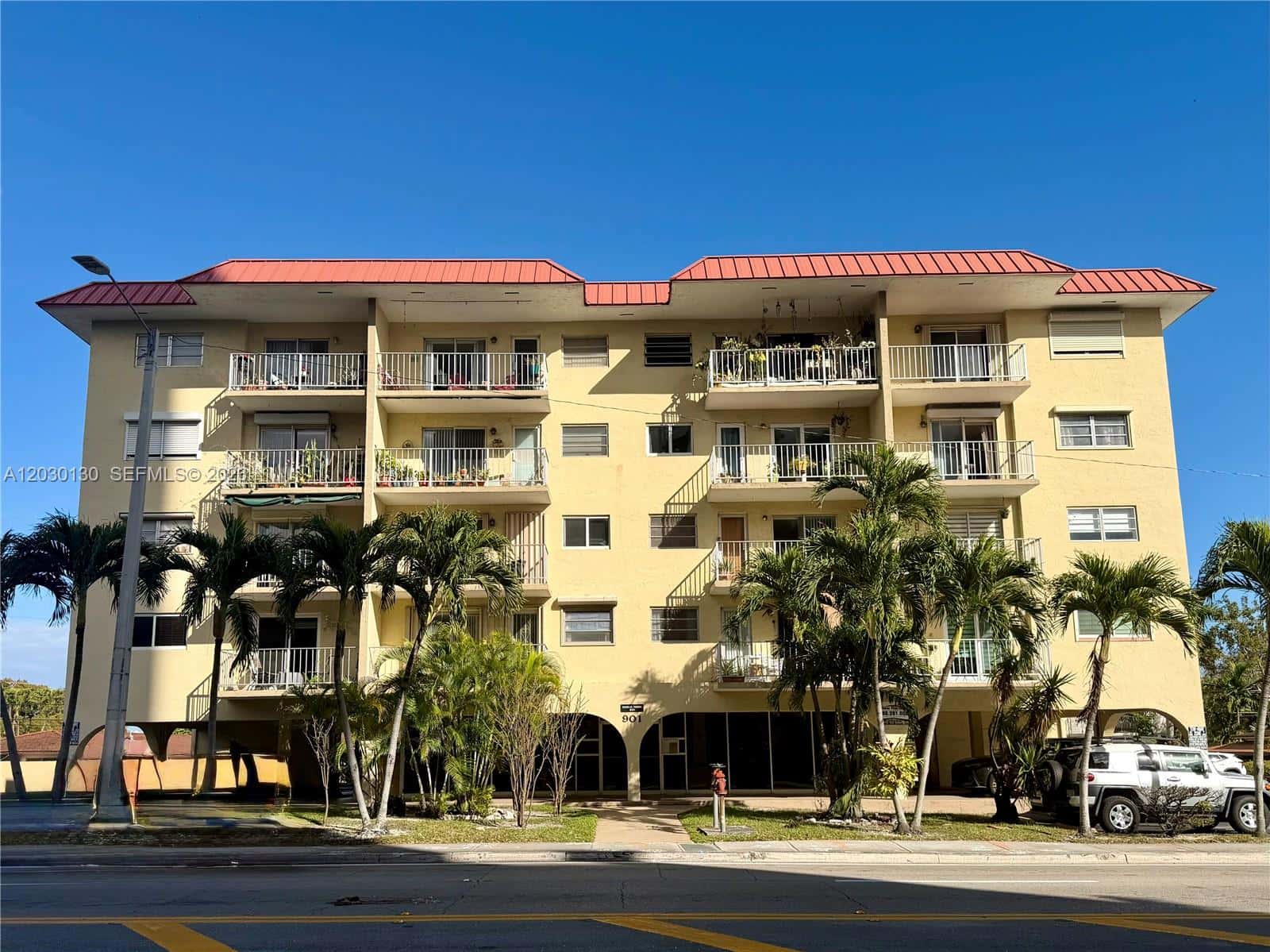 901 SW 37th Ave # 25, Miami FL 33135