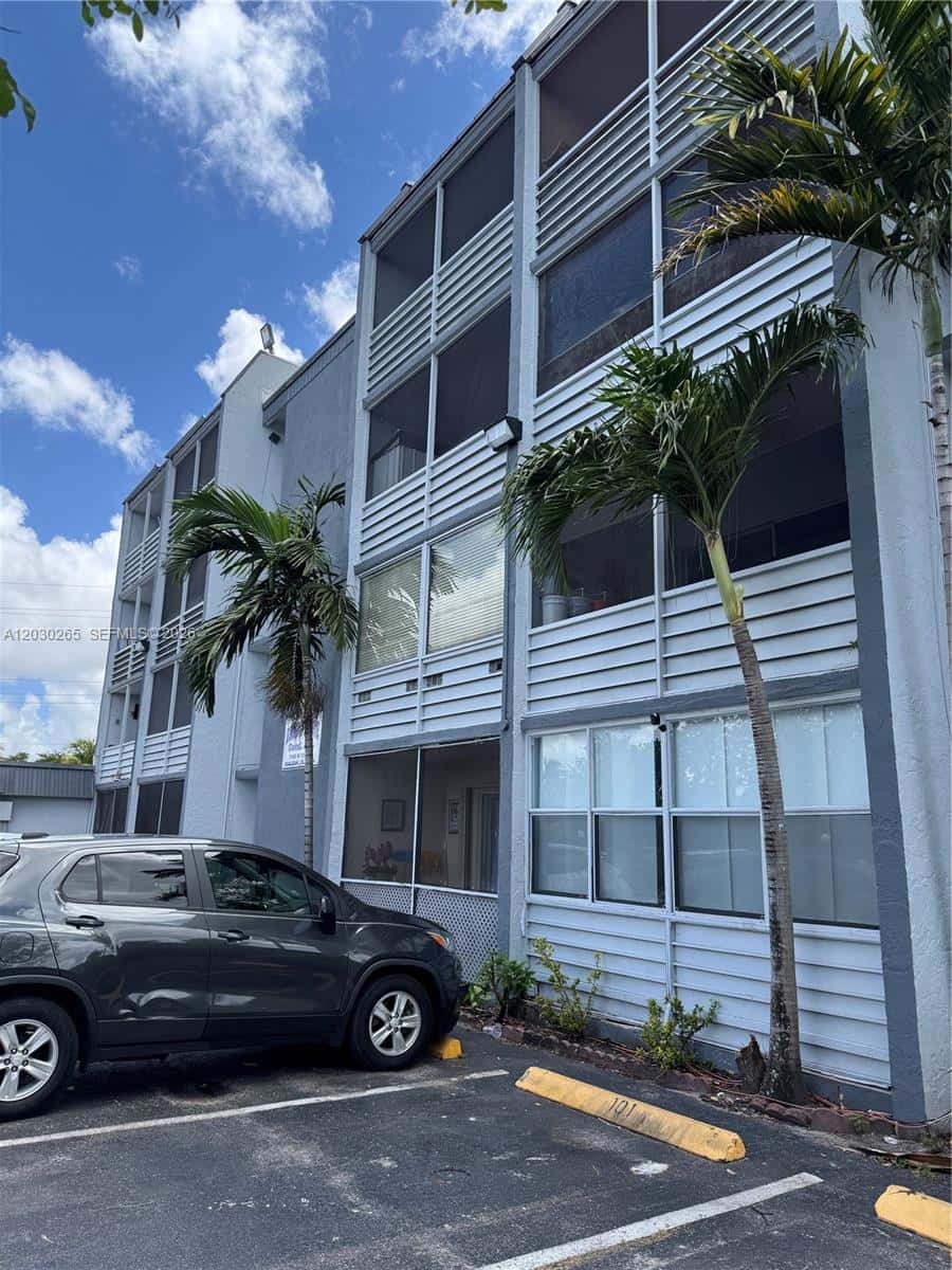 7105 W 13th Ave # 403, Hialeah FL 33014