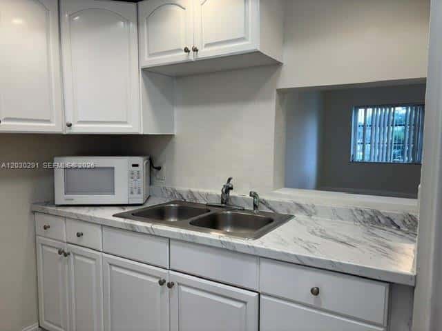 2815 NE 201st Ter # L220, Aventura FL 33180
