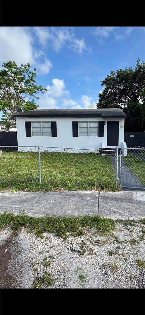 1084 NW 74th St # 0, Miami FL 33150
