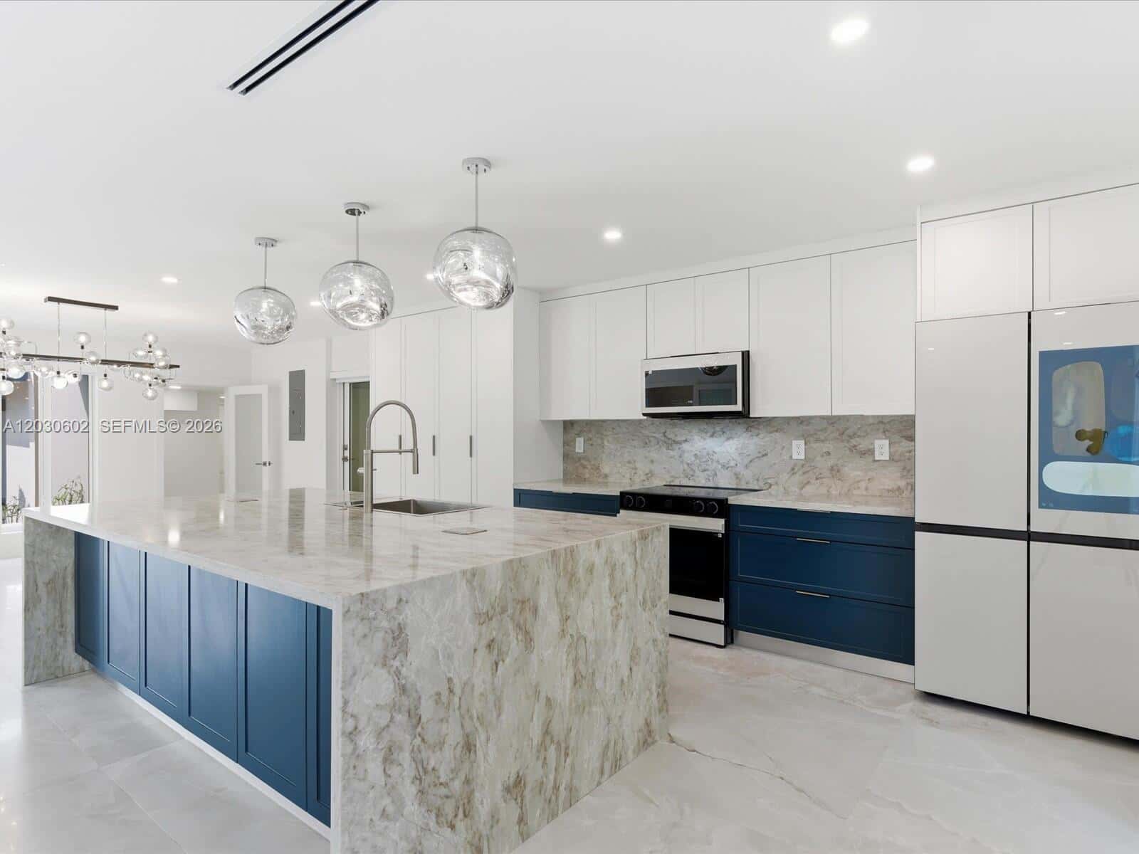 291 E Shore Dr E, Miami FL 33133