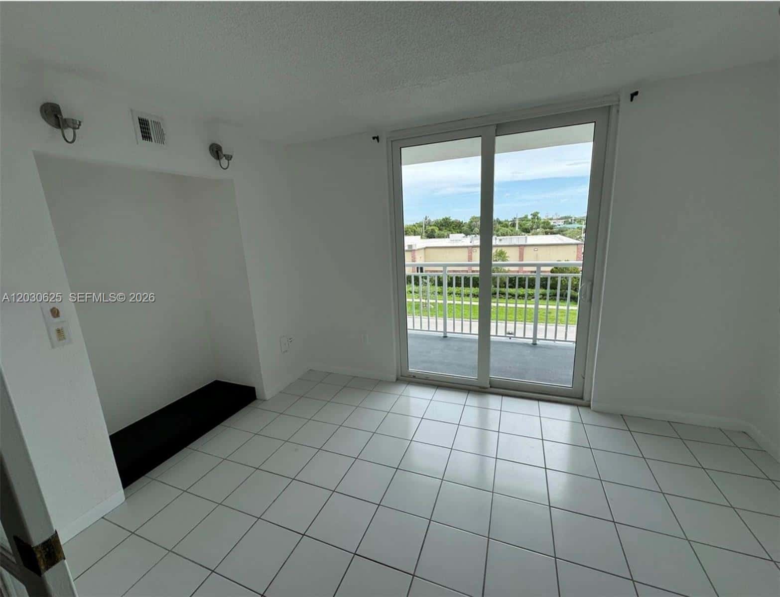 1251 NE 108th St # 409, Miami FL 33161