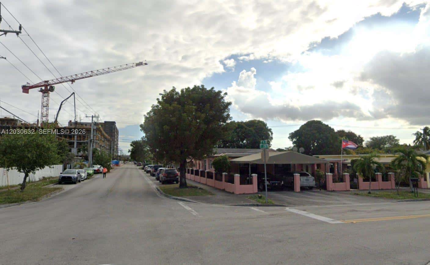890 E 28th St, Hialeah FL 33013