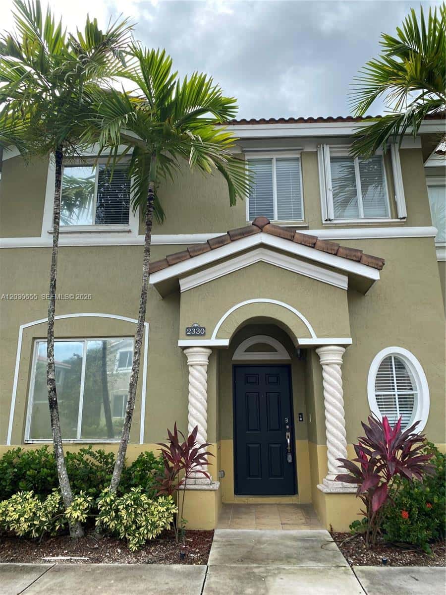 2330 SE 10th St # 2330, Homestead FL 33035