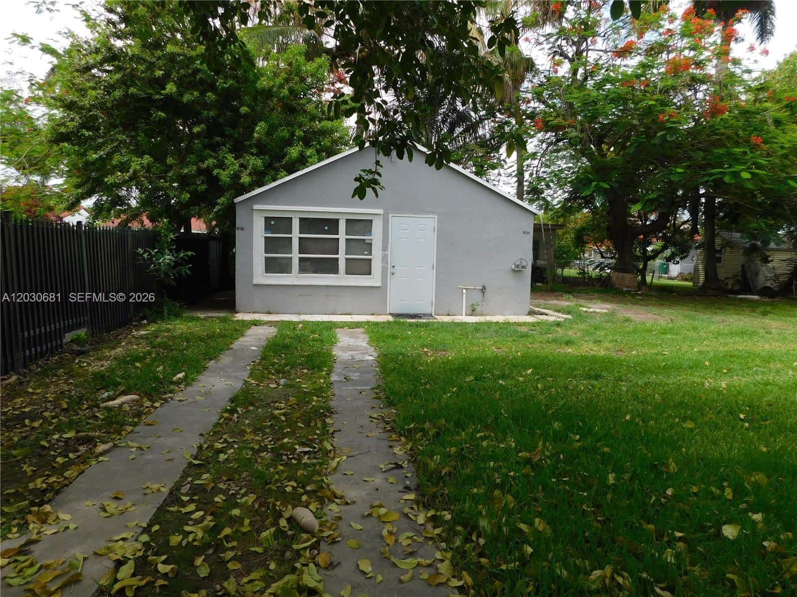 1605 NW 26th St # B, Miami FL 33142