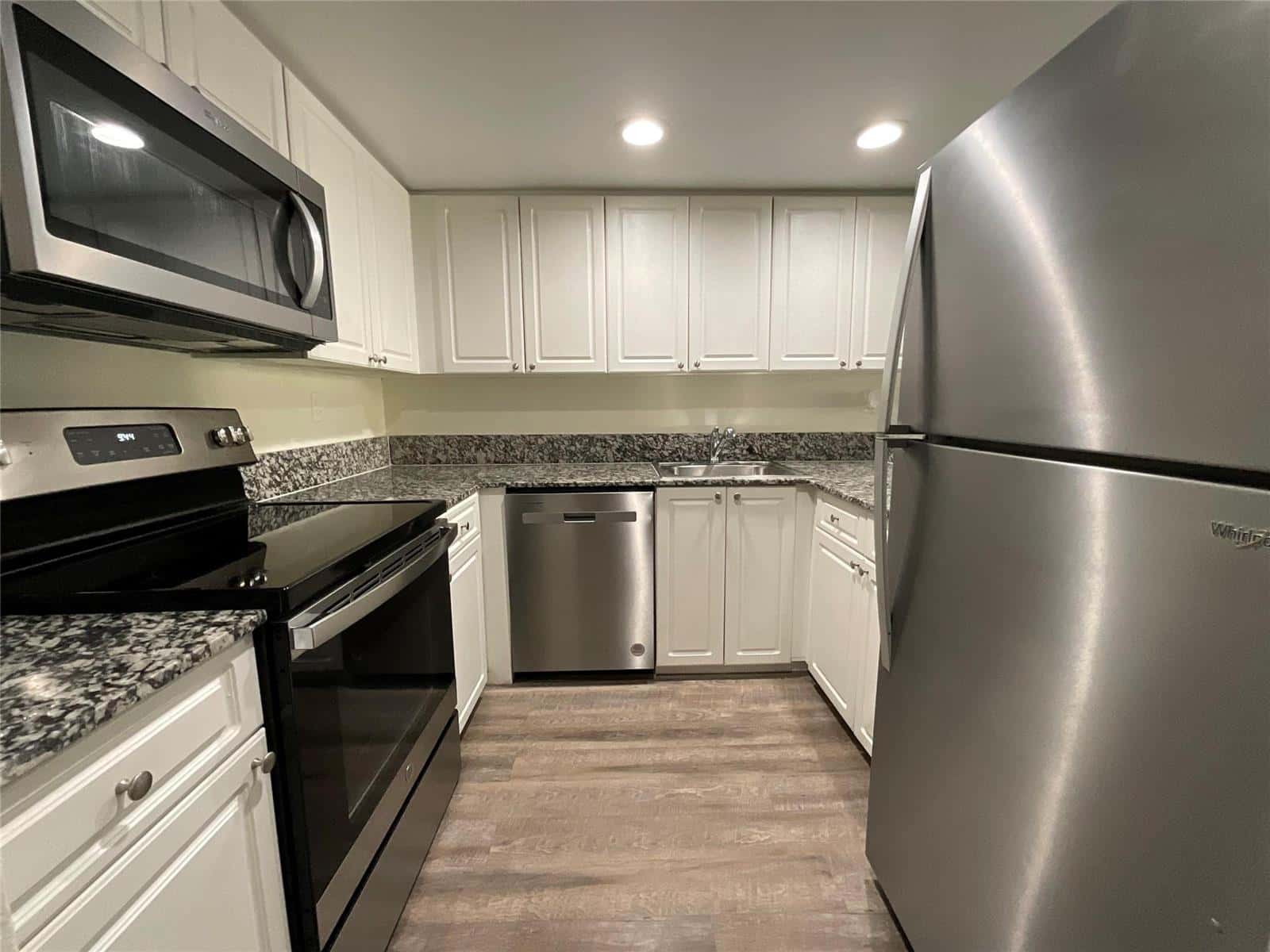 19455 NE 10 Avenue # 305, North Miami Beach FL 33179
