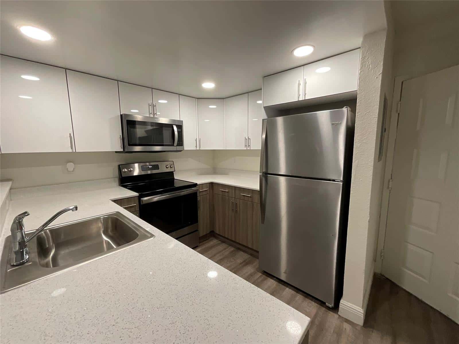 19455 NE 10 Avenue # 320, North Miami Beach FL 33179