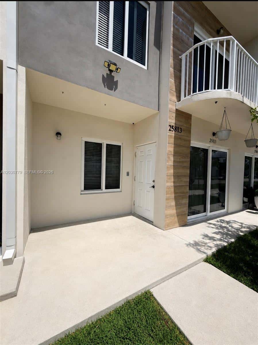 25813 SW 144th Ave, Homestead FL 33032