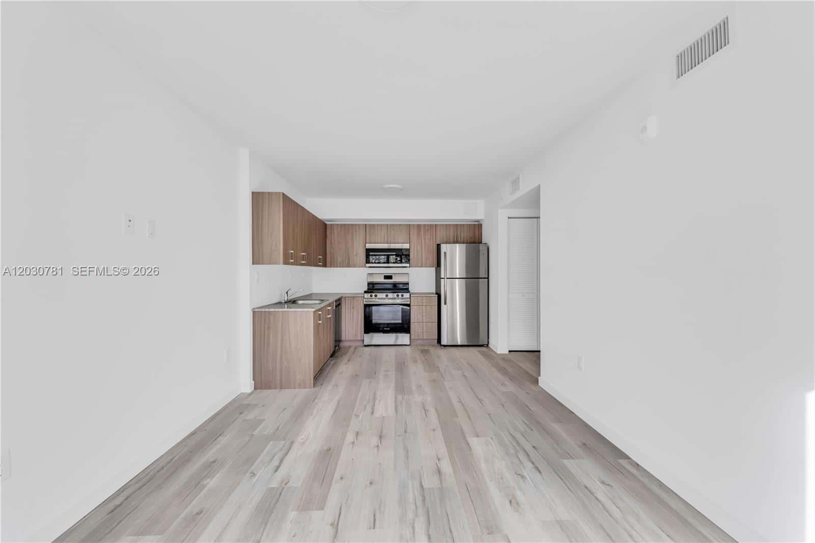 175 NW 160TH ST # 101, North Miami Beach FL 33169