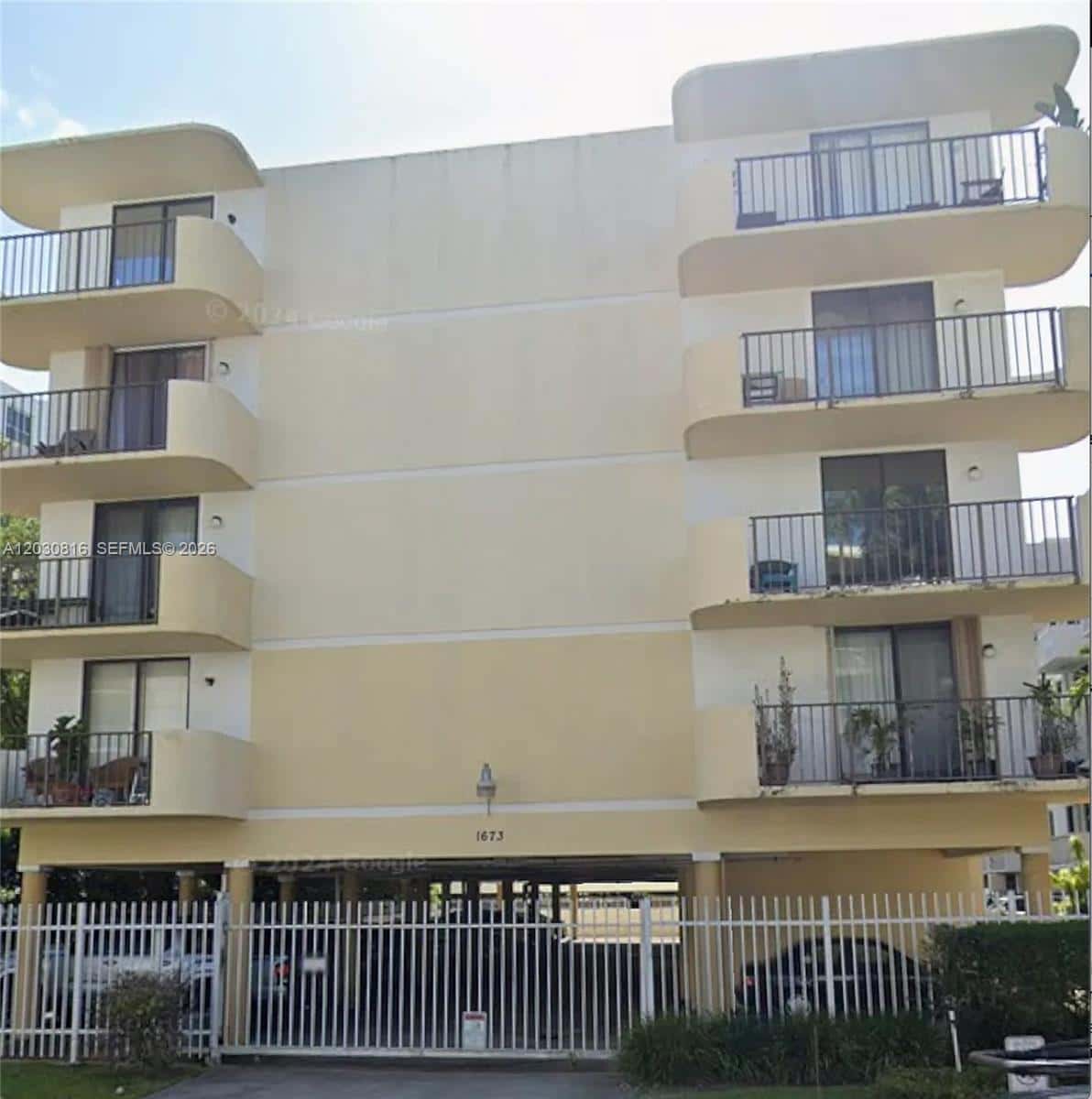 1673 Bay Rd # 306, Miami Beach FL 33139