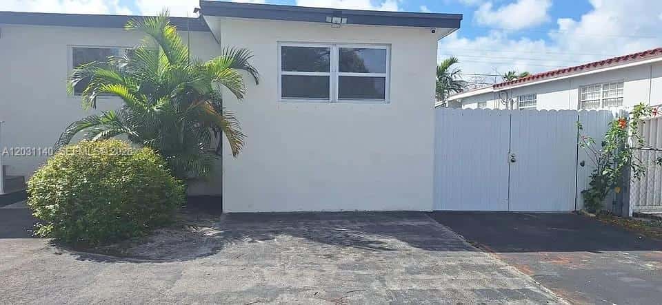 7860 SW 17th St # A, Miami FL 33155