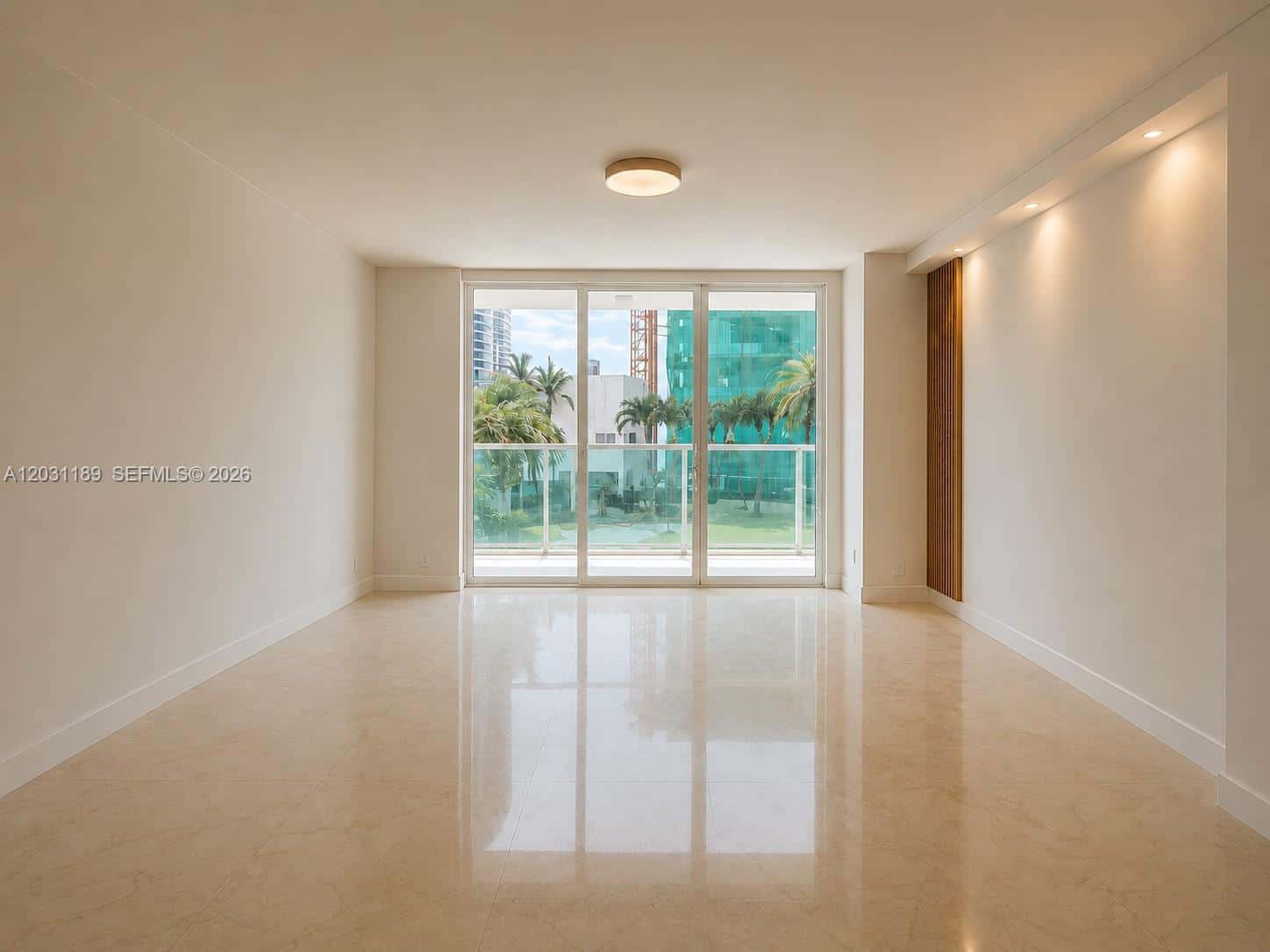 31 SE 5th St # 1404, Miami FL 33131