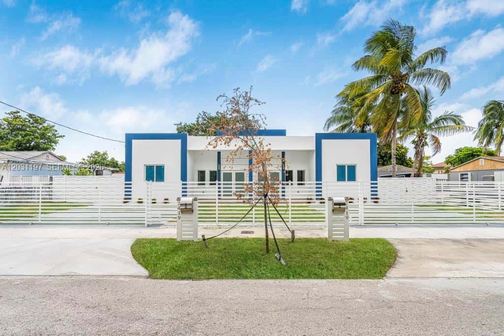 2419 NW 97th St # B, Miami FL 33147