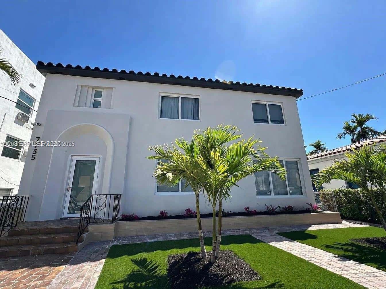 7735 Byron Ave # 2, Miami Beach FL 33141