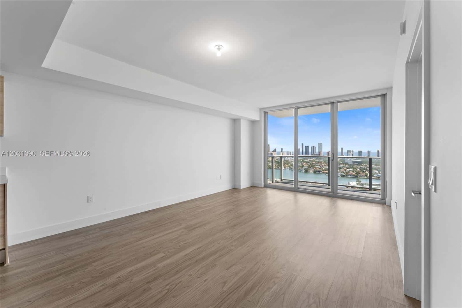 16385 Biscayne Blvd # 3120, North Miami Beach FL 33160
