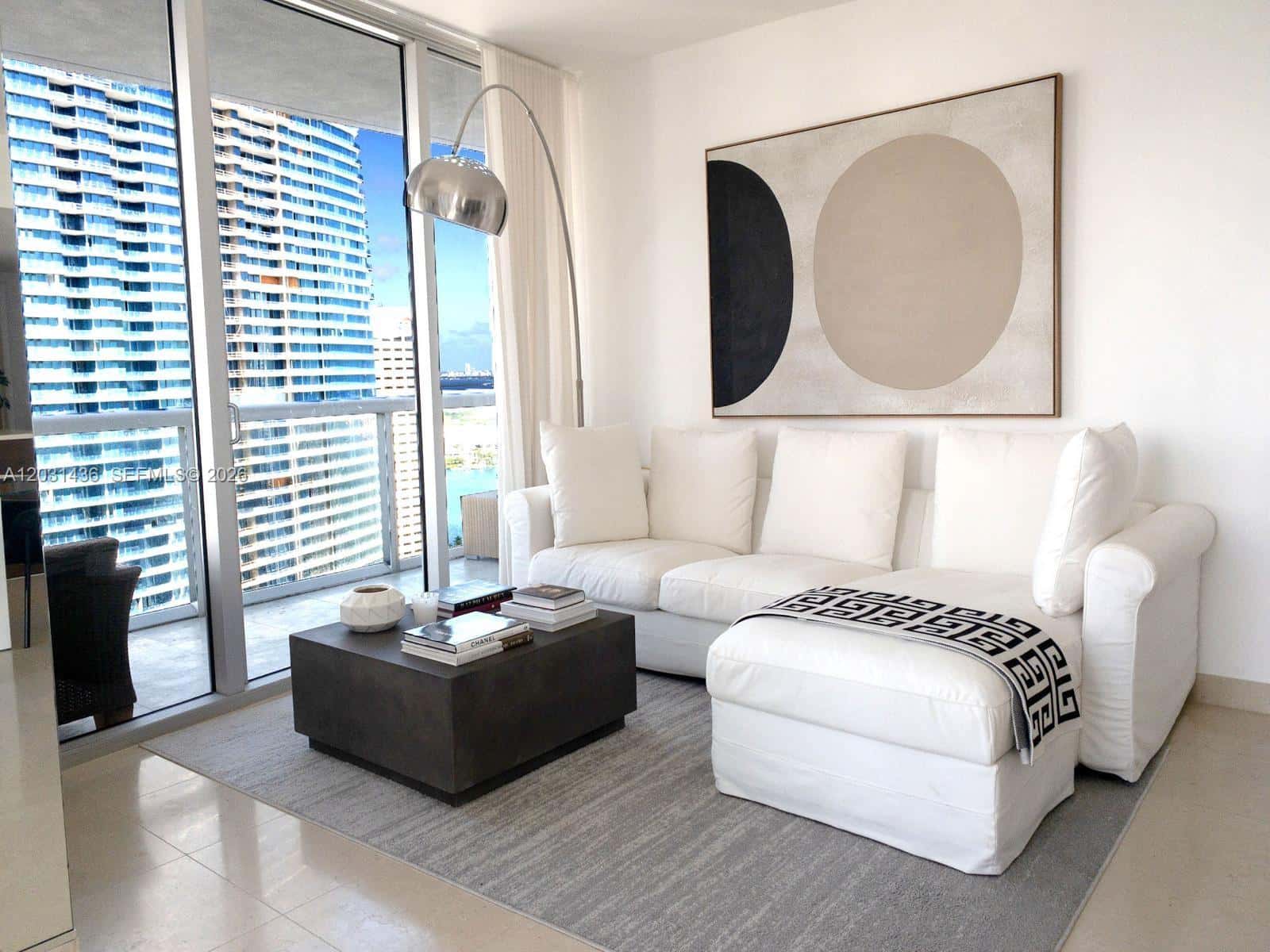 475 Brickell Ave # 3915, Miami FL 33131