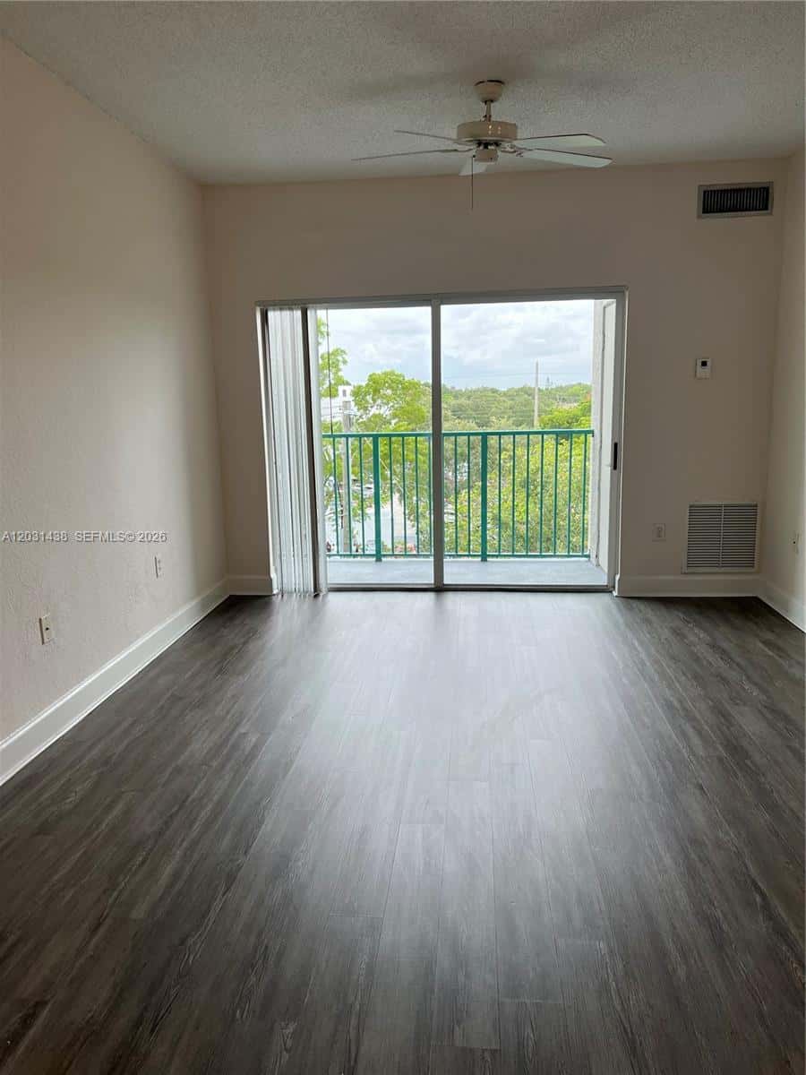 6001 SW 70th St # 545, South Miami FL 33143