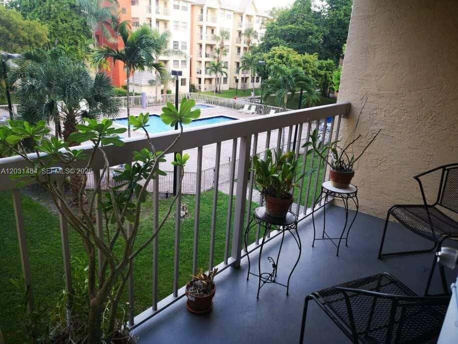 8160 GENEVA WY # 316, Miami FL 33166