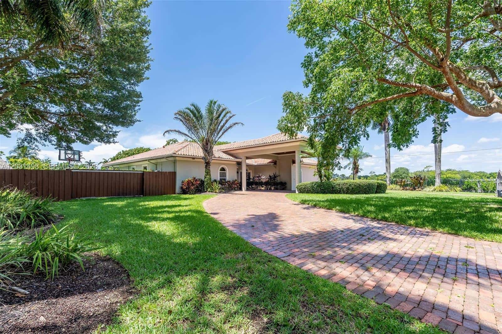 19382 SW 293rd St, Homestead FL 33030
