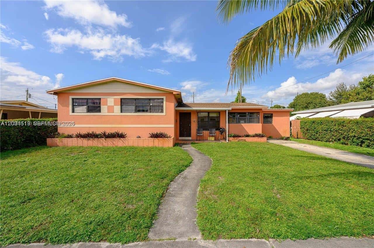 17800 NW 14th Pl, Miami Gardens FL 33169