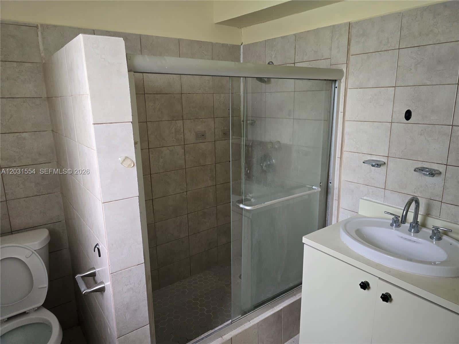 840 NE 124th St # 1, North Miami FL 33161