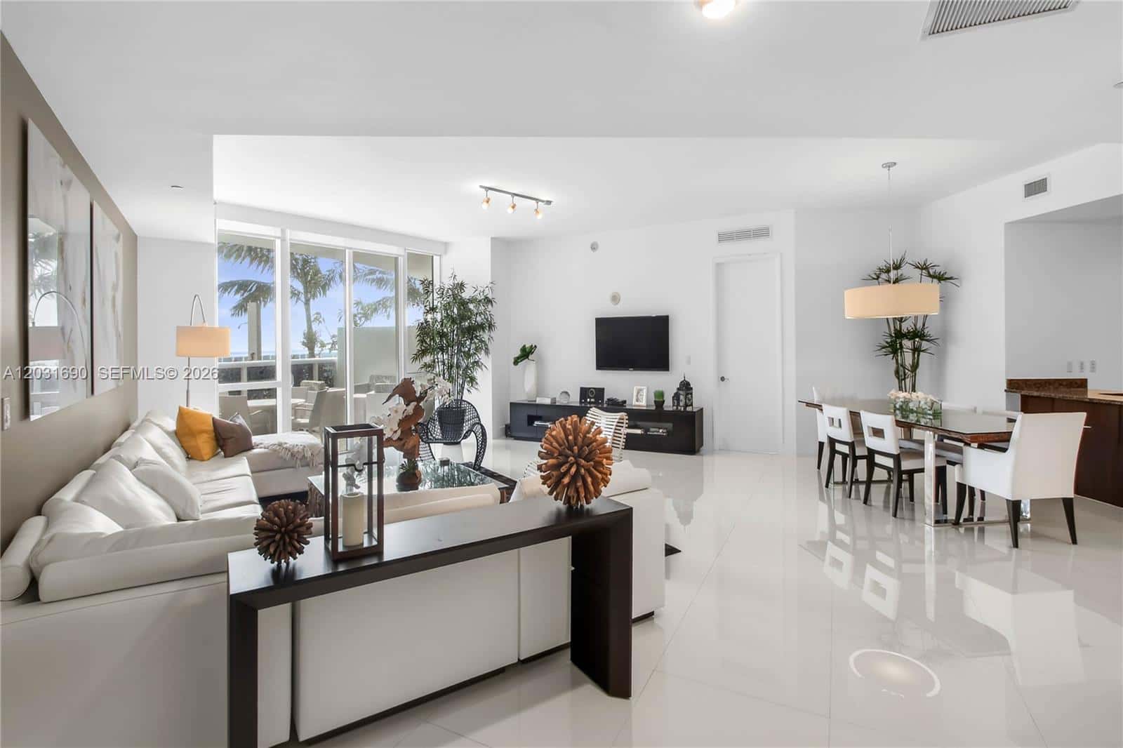 15811 Collins Ave # 403, Sunny Isles Beach FL 33160