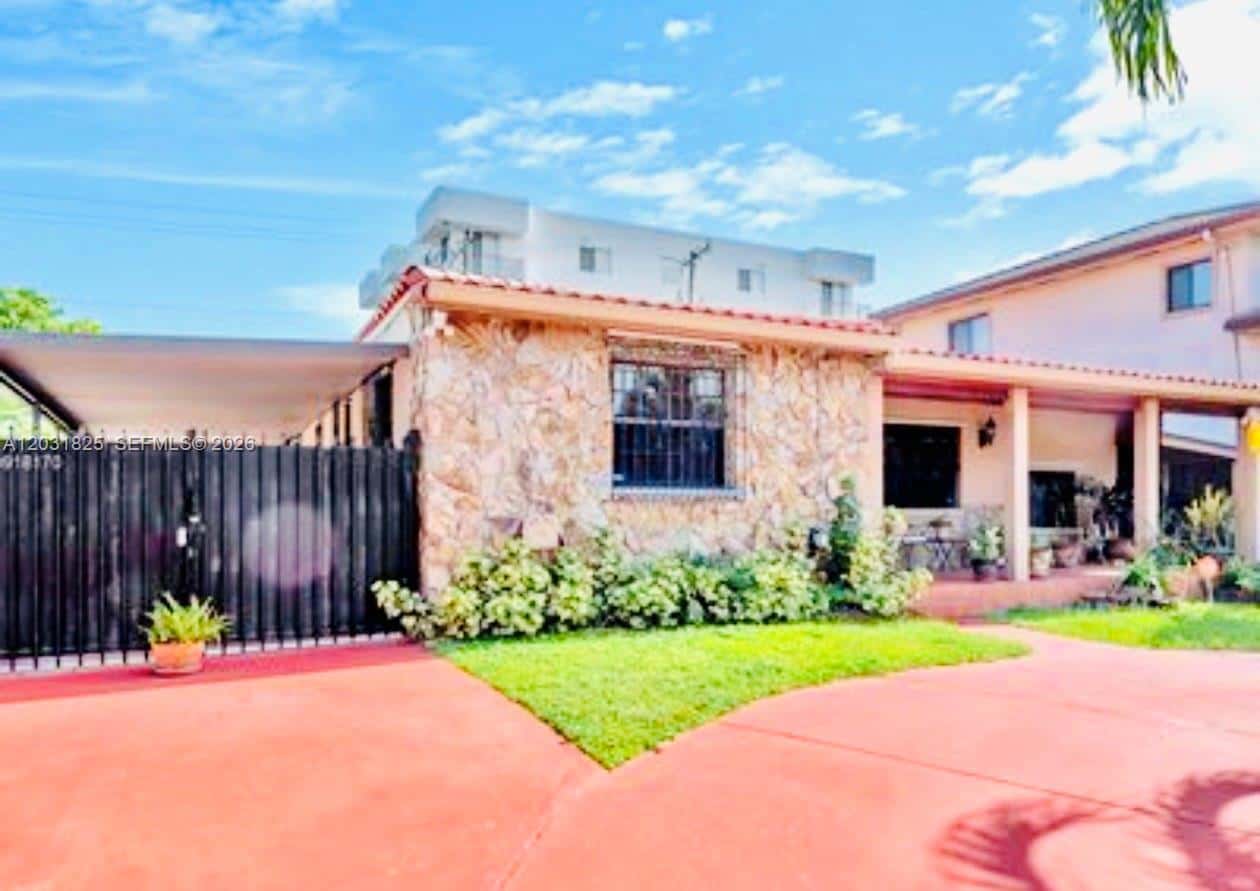 2424 SW 21st Ter, Miami FL 33145