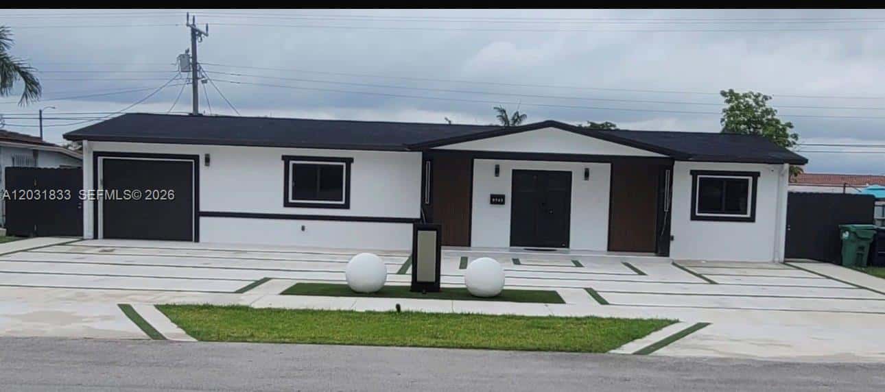 9745 SW 15th St, Miami FL 33174