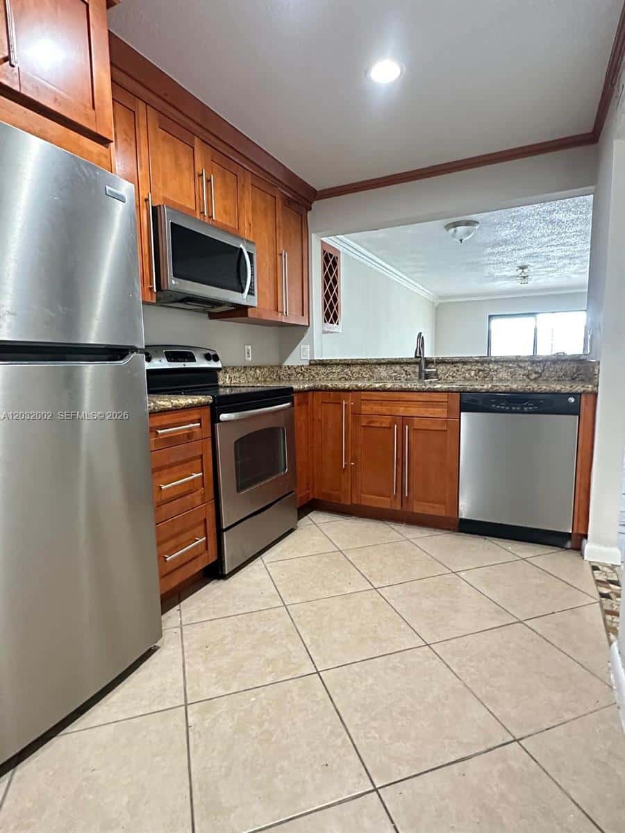 851 NE 207th Ter # 202, Miami FL 33179