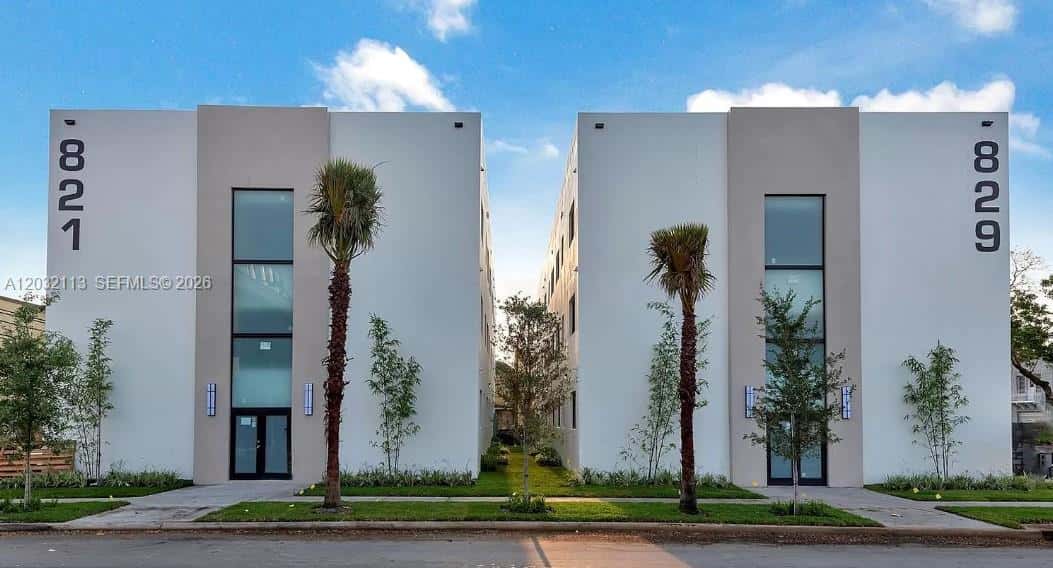 829 SW 18th Ave # 203, Miami FL 33135