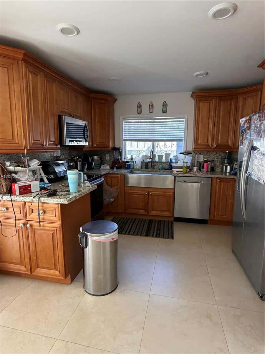 8532 SW 211th Ter, Cutler Bay FL 33189