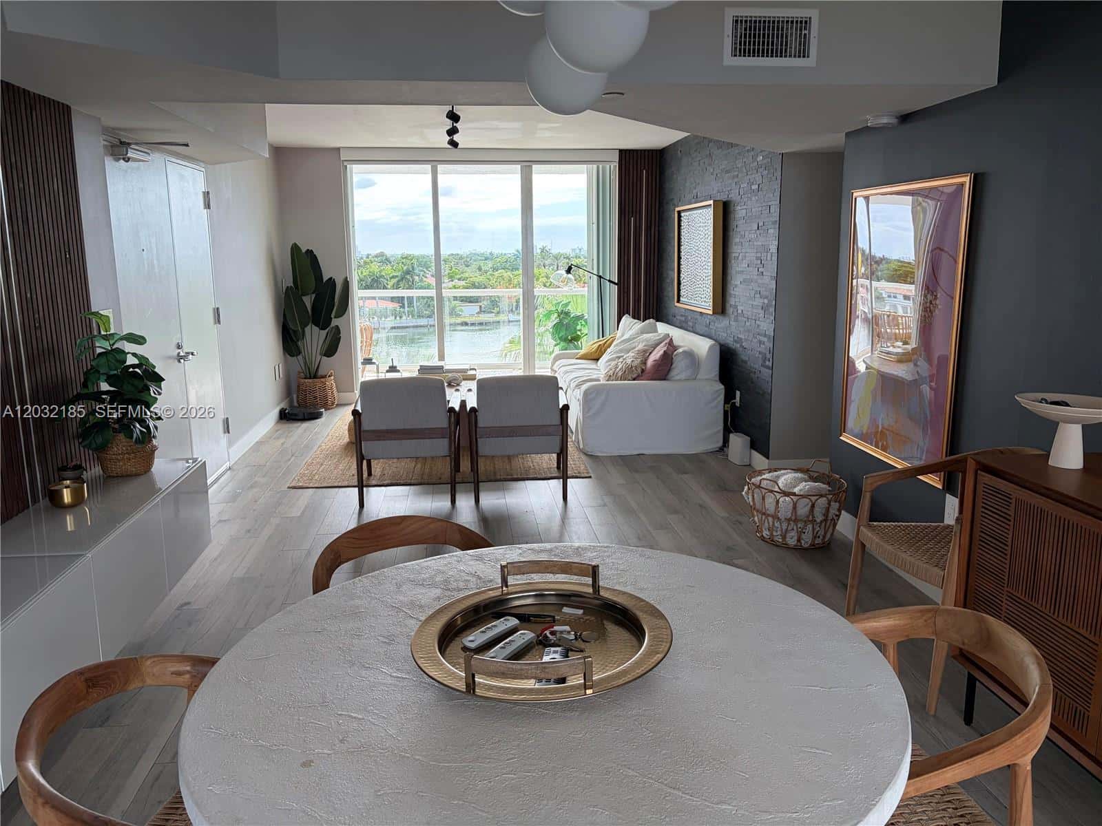 5900 Collins Ave # 702, Miami Beach FL 33140