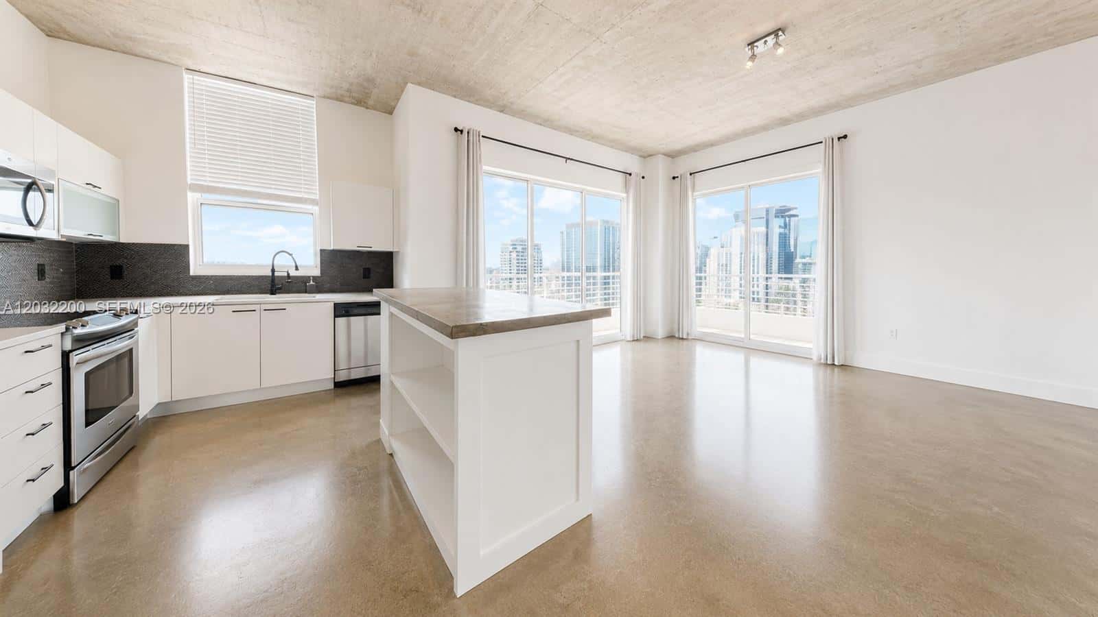 133 NE 2nd Ave # 3112, Miami FL 33132